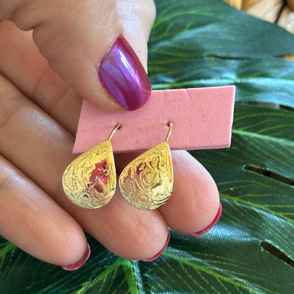BOGO FREE Teardrop
Etched earrings - Picture 1 of 4